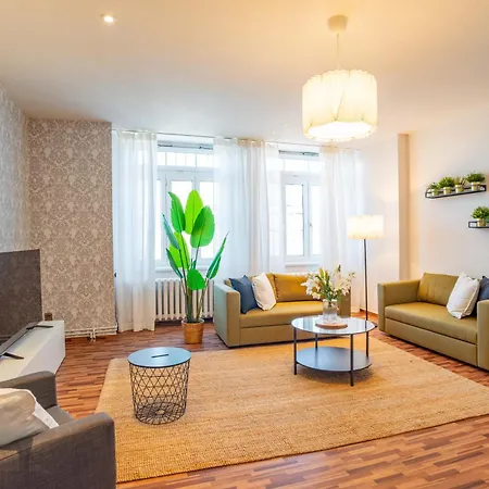 Apartment Spacious In - Sleeps 6
