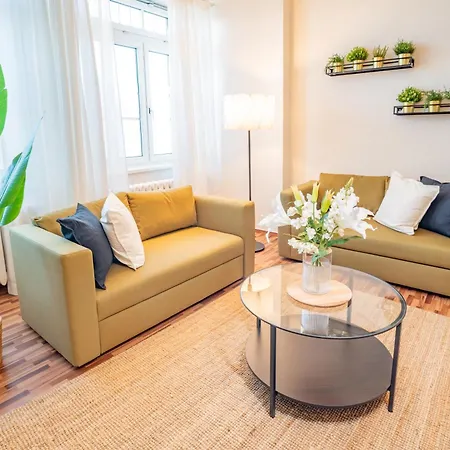Apartment Spacious In - Sleeps 6