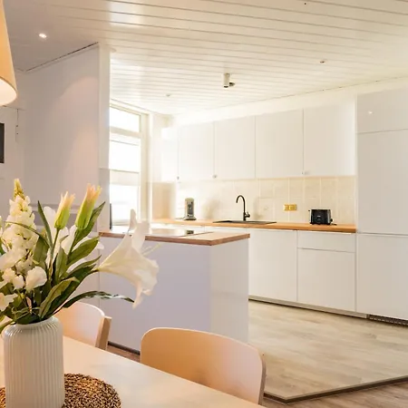 Apartment Spacious In - Sleeps 6